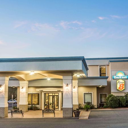 Super 8 By Wyndham Valdosta Mall Exterior photo