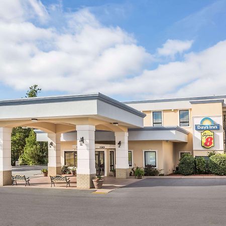 Super 8 By Wyndham Valdosta Mall Exterior photo
