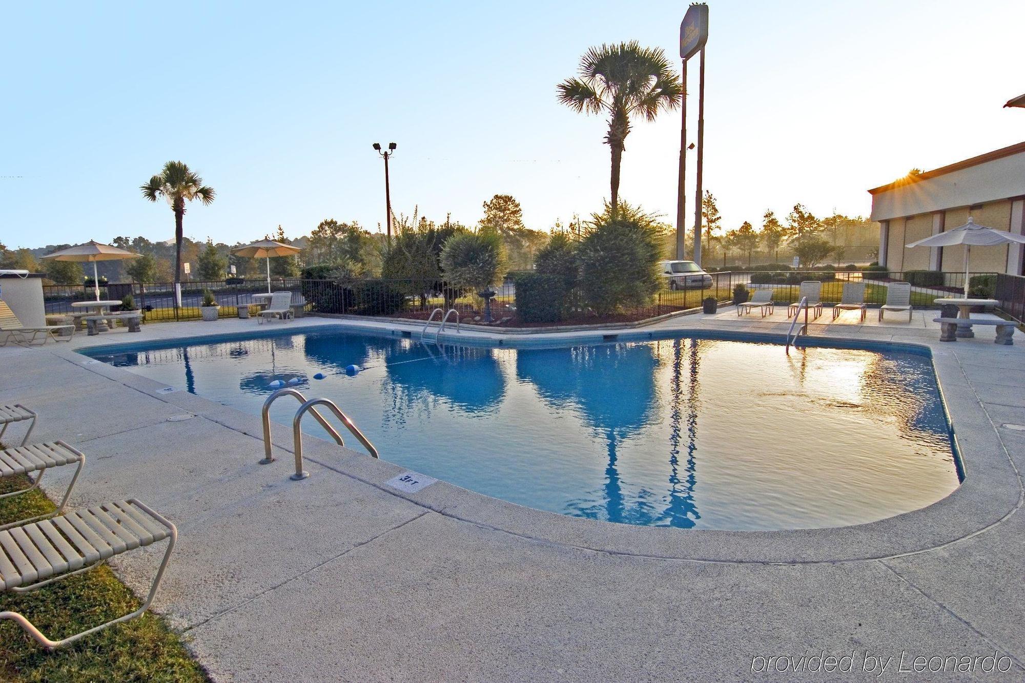 Super 8 By Wyndham Valdosta Mall Exterior photo