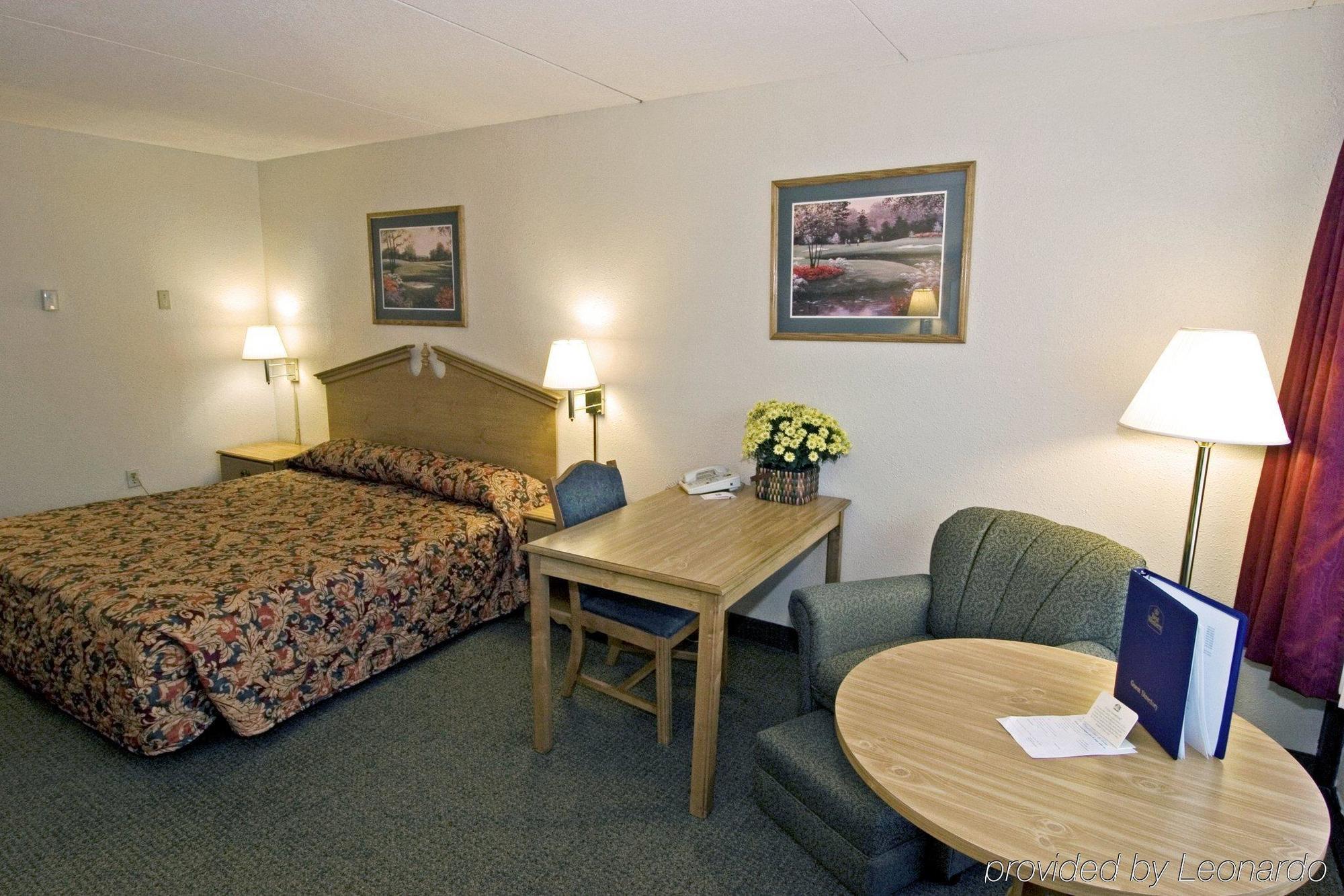 Super 8 By Wyndham Valdosta Mall Exterior photo
